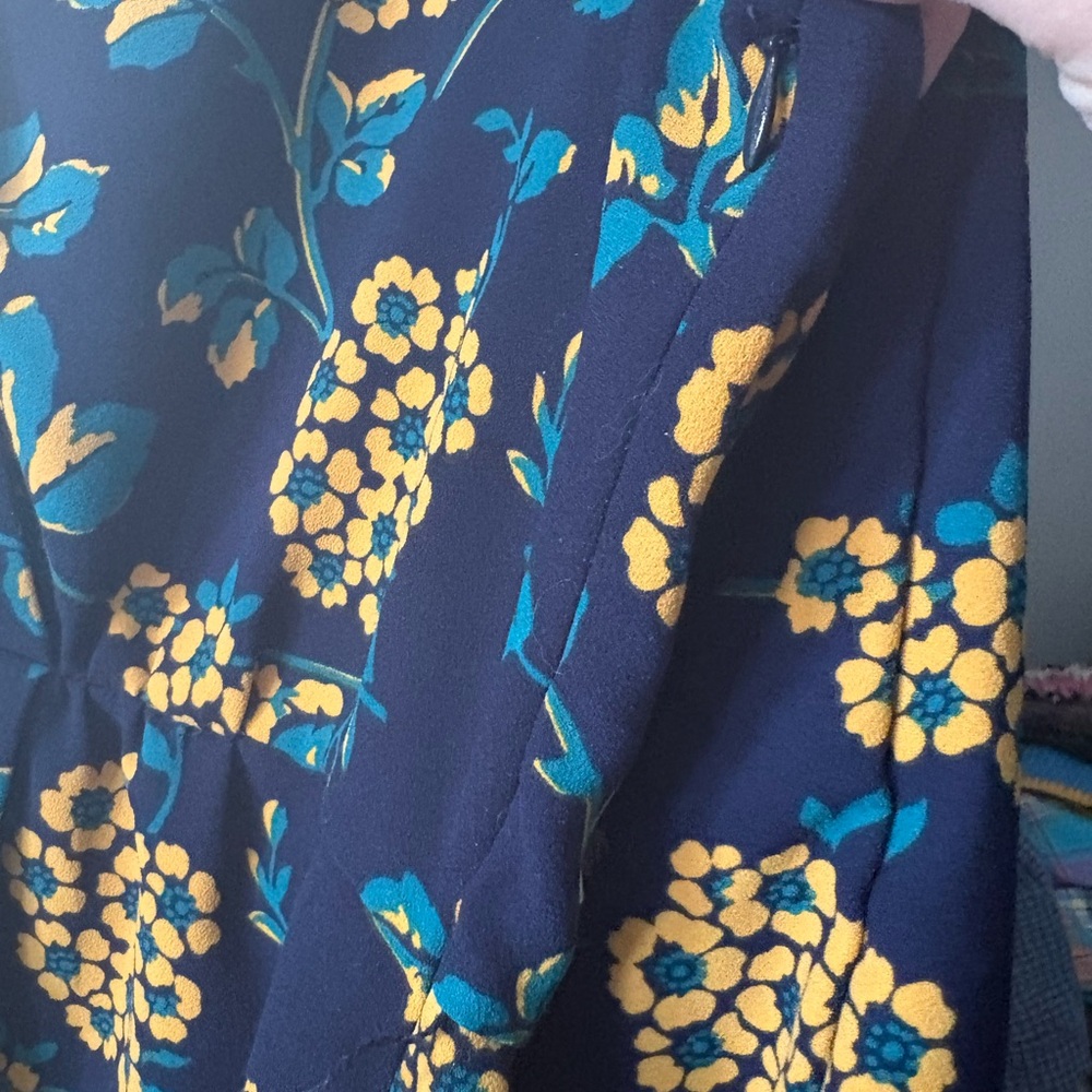 J. Crew Navy V-Neck Blouse with Yellow and Teal Floral Design size L - Picture 4 of 5